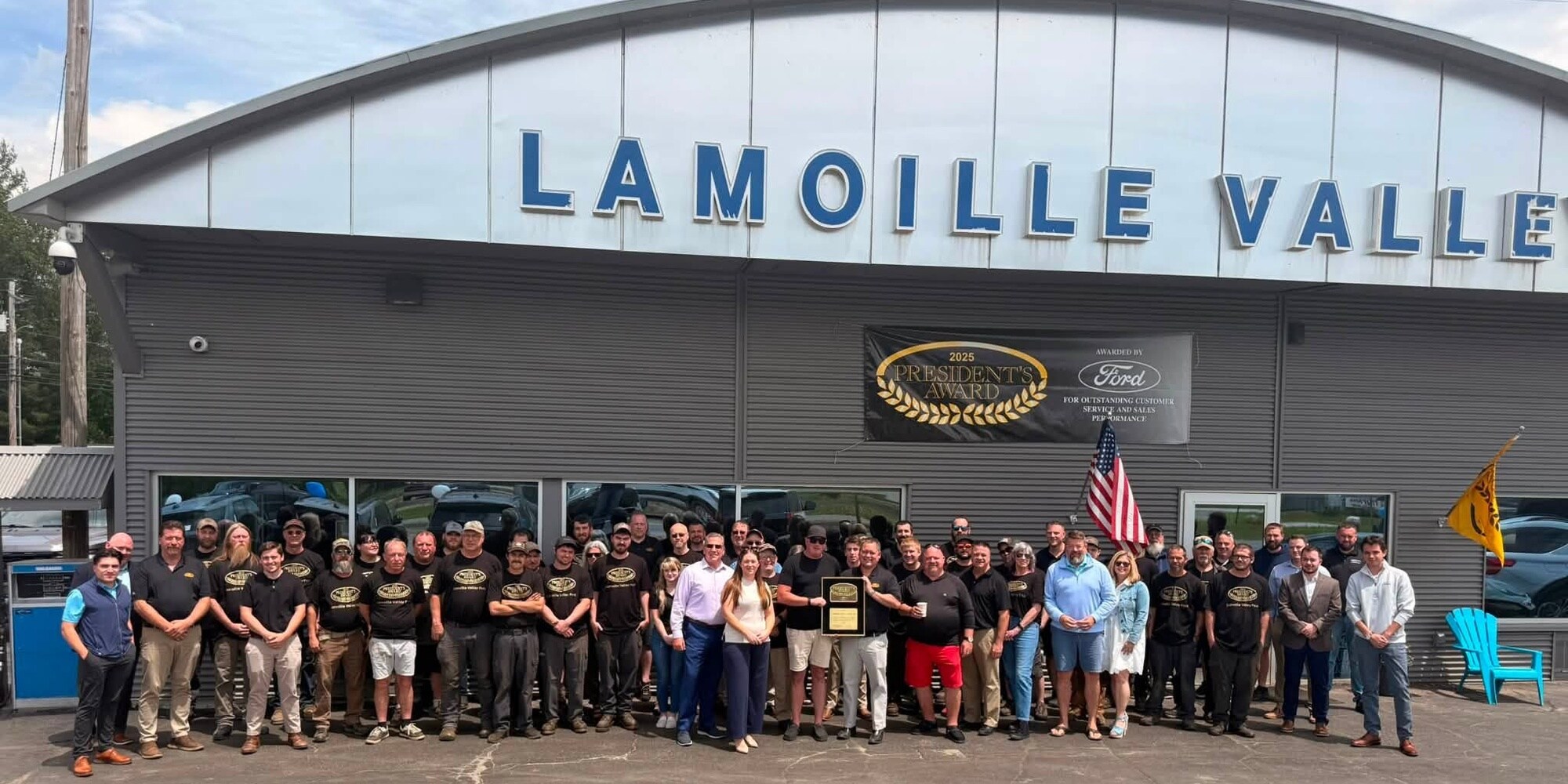 team_photo_2000x1000.jpg President's Award-Winning Ford Dealer in Hardwick, VT