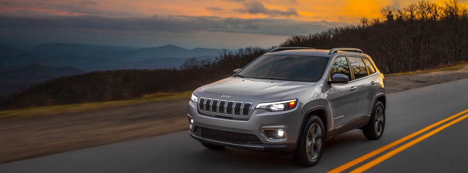 2019-Jeep-Cherokee-Limited-SUV-L01.png