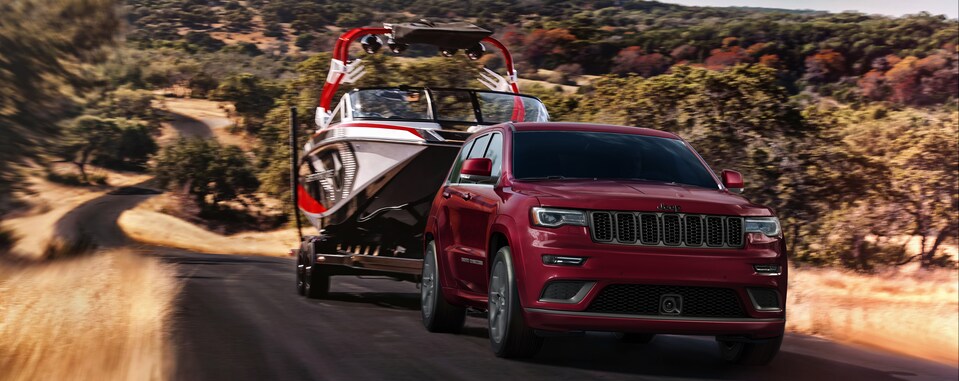 2019-Jeep-GrandCherokee-Altitude-SUV-L01.png