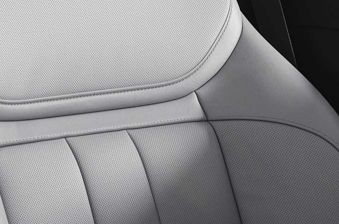 SCULPTED SEATS.jpg