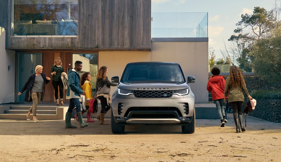 2021-LandRover-Discovery-RDynamicS-WheelAddOn-SUV