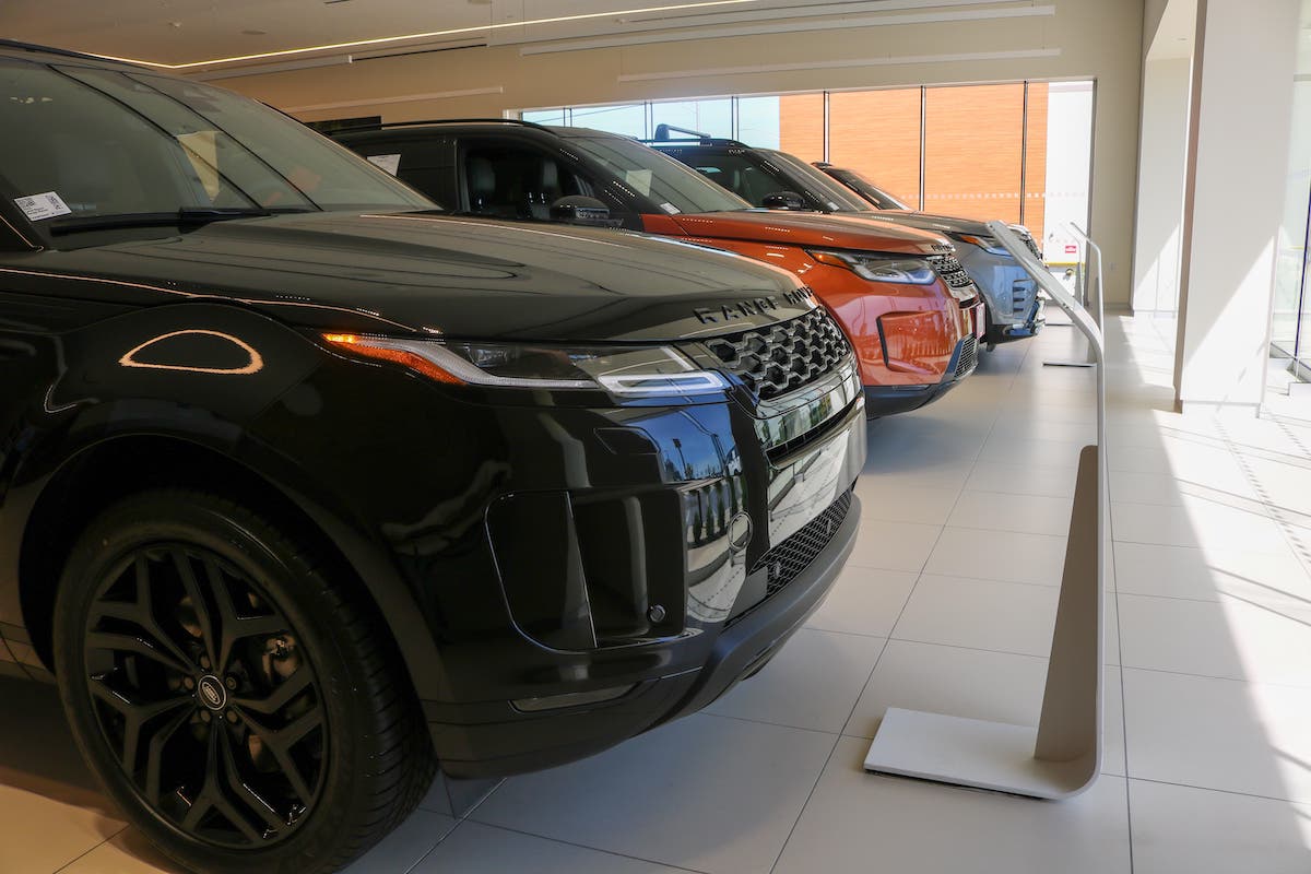 Land Rover New Rochelle showroom
