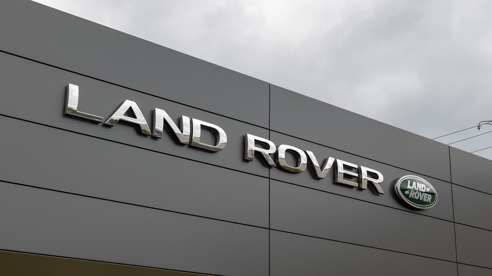 Exterior view of Land Rover New Rochelle