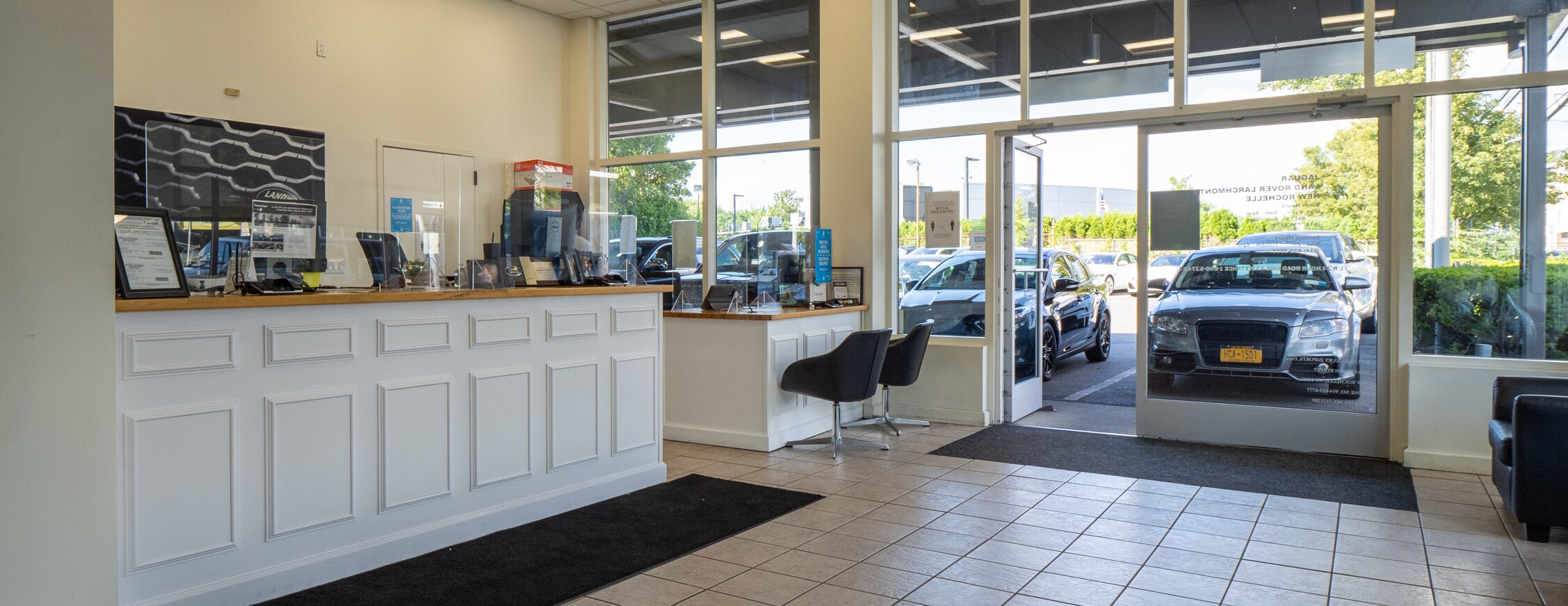Land Rover Larchmont/New Rochelle parts center interior view of Land Rover Larchmont/New Rochelle