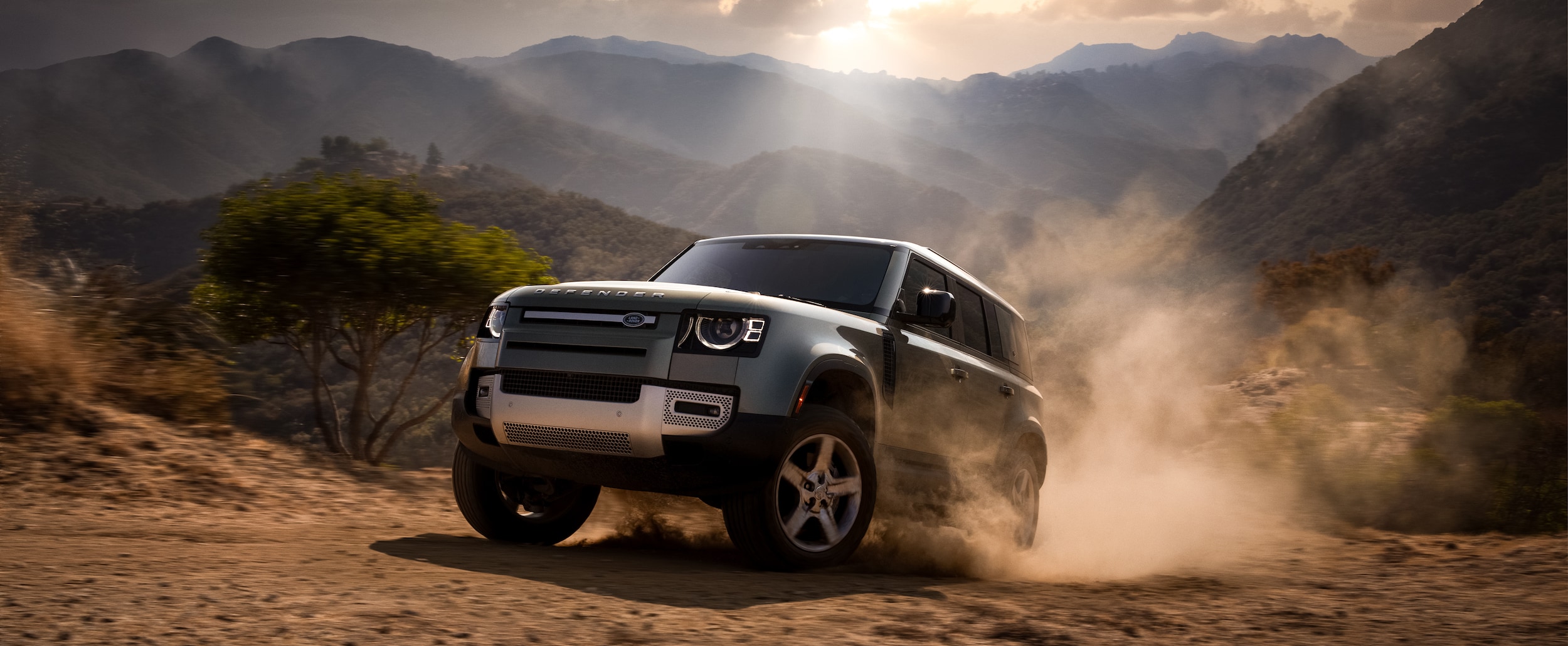 2022 Land Rover Defender (2).jpeg