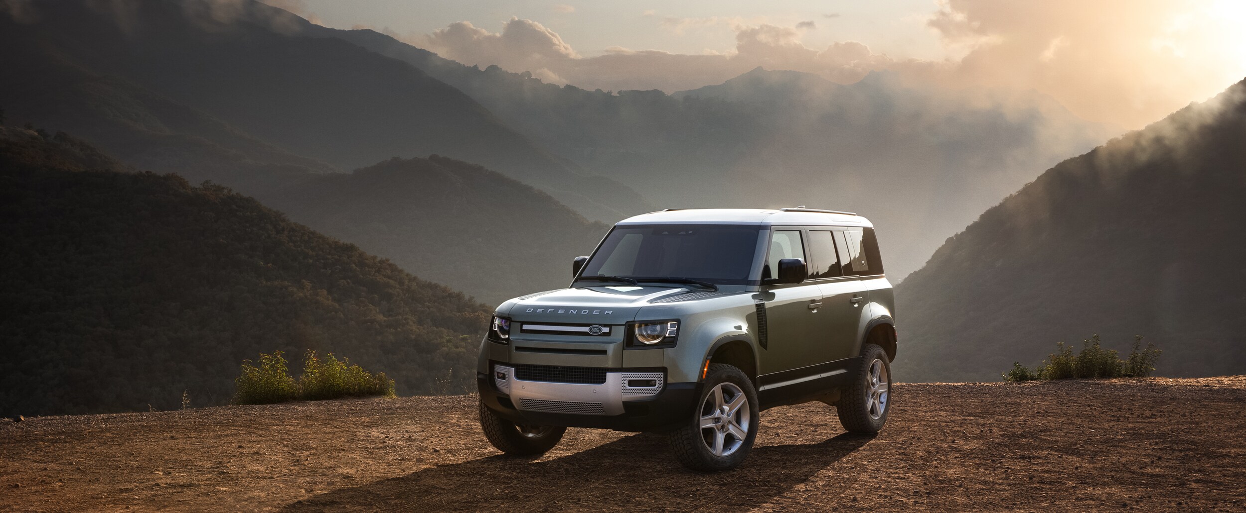 2022 Land Rover Defender (4).jpeg