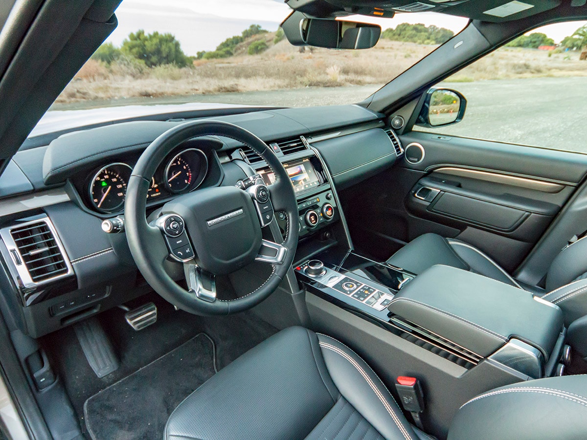 41-2018-Land-Rover-Interior-KBB.jpg