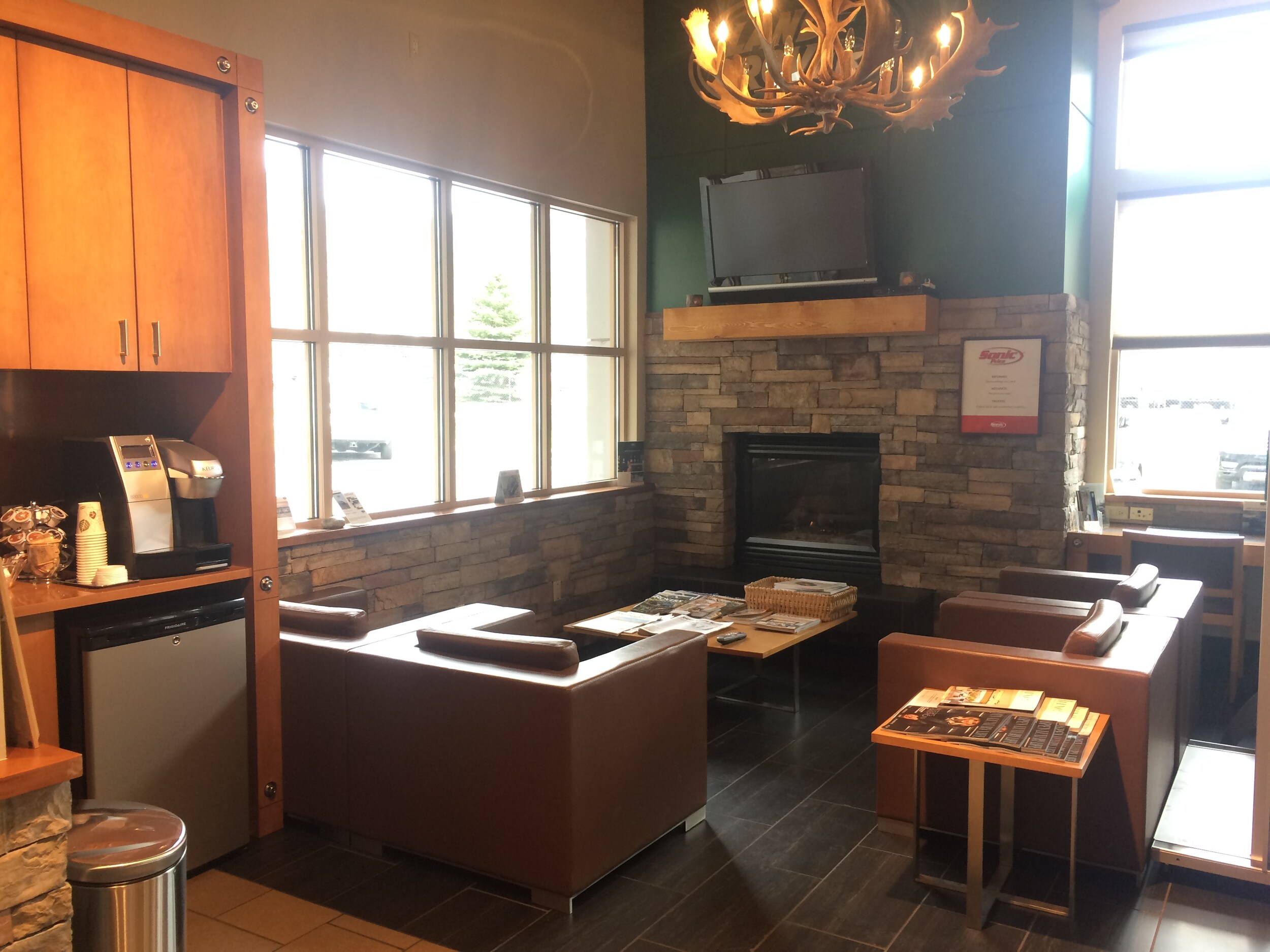 Lounge photo.JPG