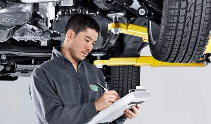 Land Rover Mechanic
