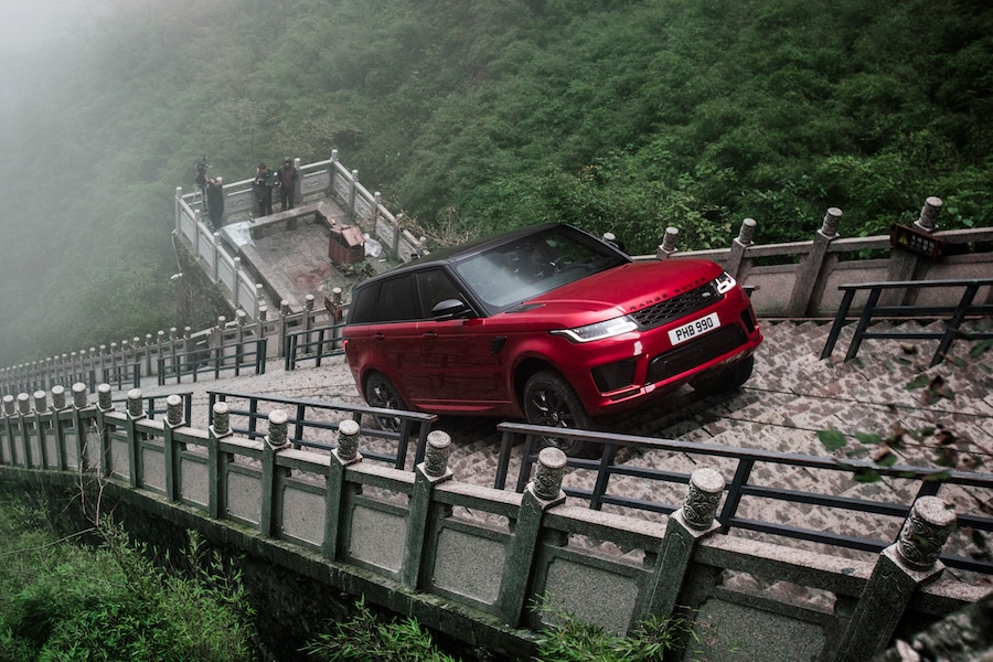 Range Rover Sport climbing stairs