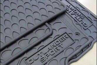 osp17_accAllWeatherFloorMats.en-us.jpg