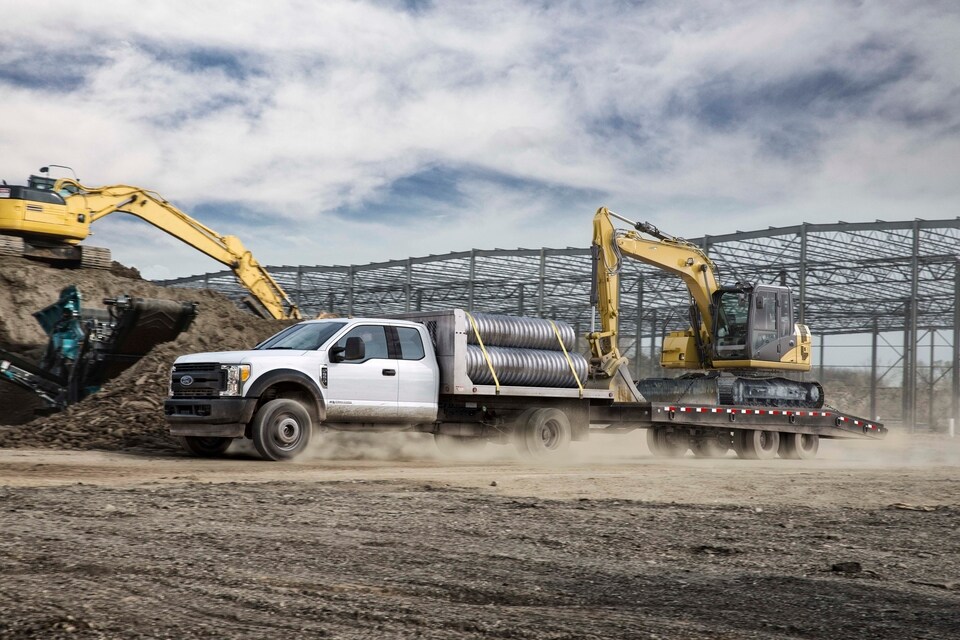 2017-Ford-F-350-SuperDuty-XL-SuperCab-Truck-L03.jpg