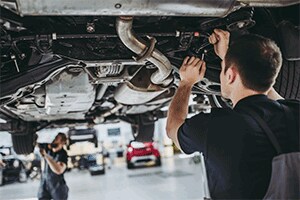 Auto Mechanic in Centennial Auto Mechanic in Centennial
