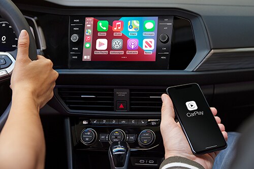 Volkswagen Jetta Infotainment System volkswagen jetta car infotainment touchscreen