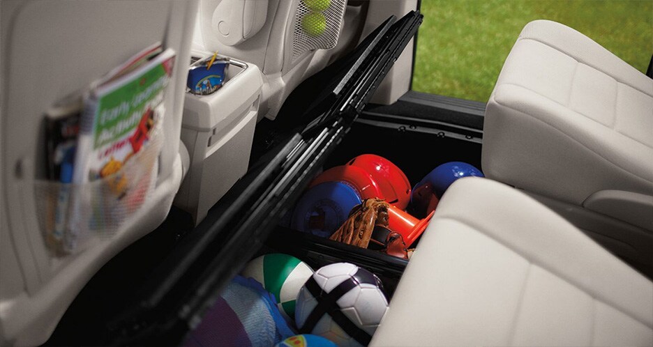 2020 Dodge Grand Caravan under-floor storage 2020 Dodge Grand Caravan under-floor storage