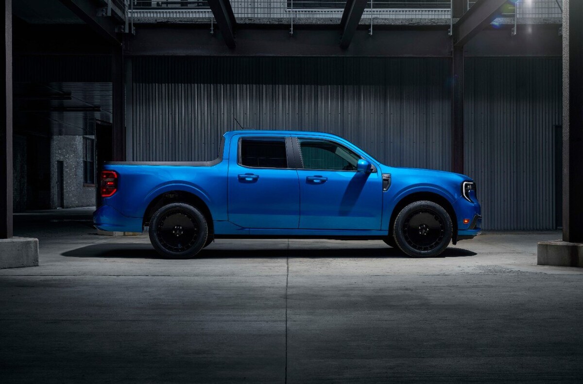 2026 Ford Maverick Lobo sport exterior Lasco Ford Michigan