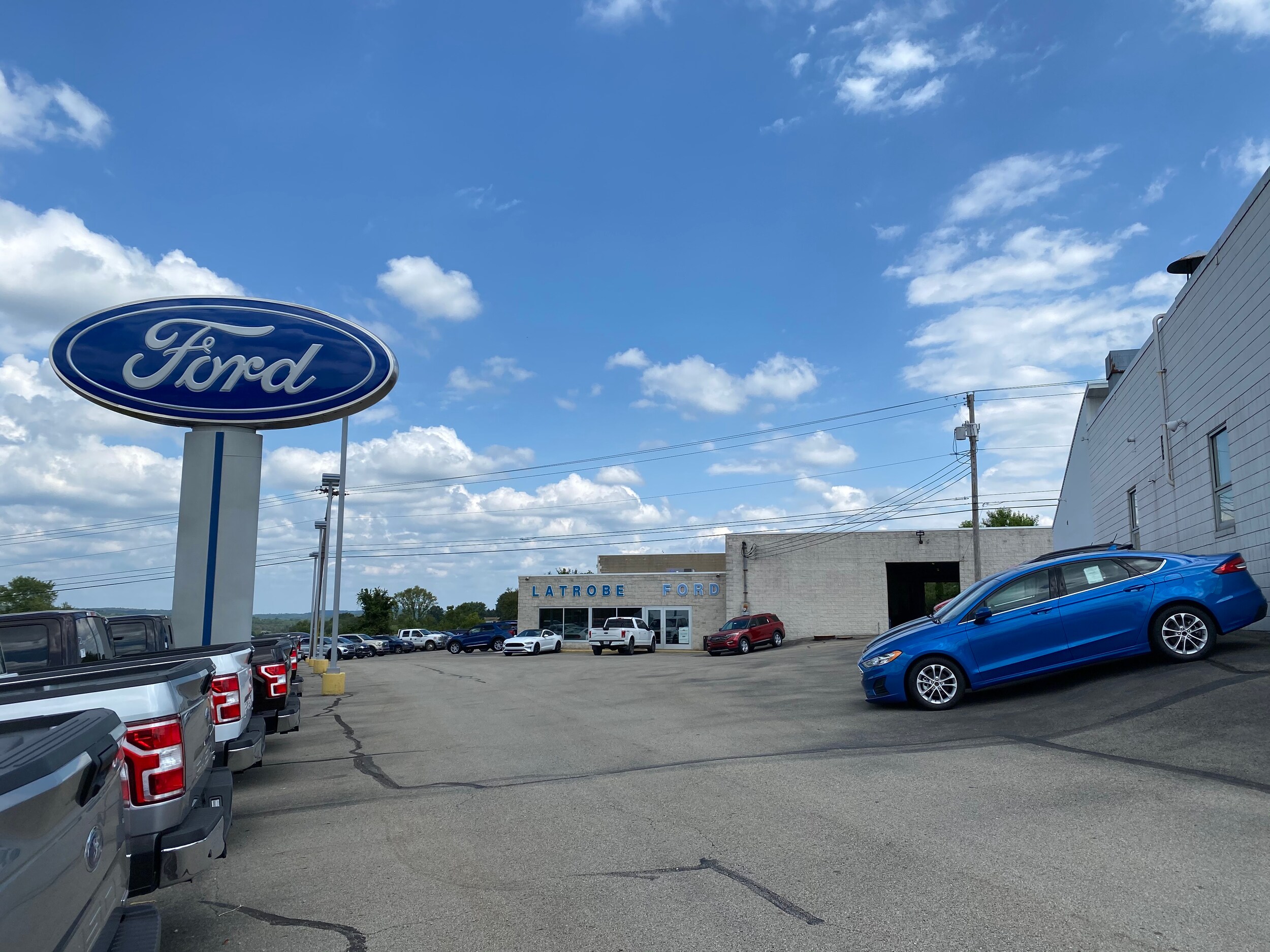 Dealership Photo2.jpg