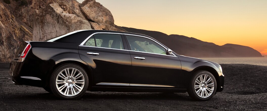 2015 Chrysler 300 Exterior Side View 2015 Chrysler 300 Exterior Side View