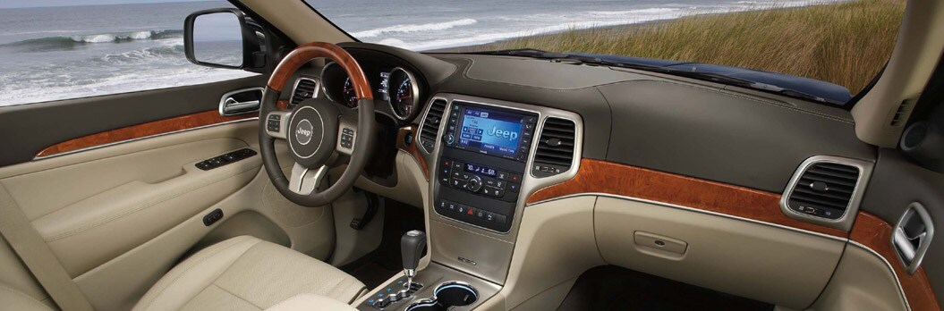 2013 Jeep Grand Cherokee Limited Interior Dashboard 2013 Jeep Grand Cherokee Limited Interior Dashboard