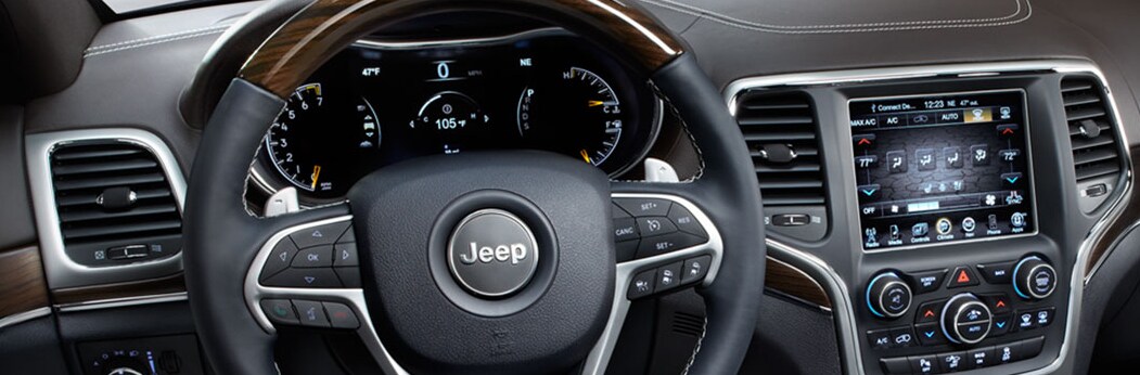 2014 Jeep Grand Cherokee Summit Interior Dashboard.png 2014 Jeep Grand Cherokee Summit Interior Dashboard
