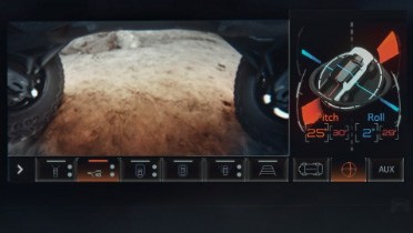 gmc_hummer_ev_ultravision_with_underbody_cameras.jpeg