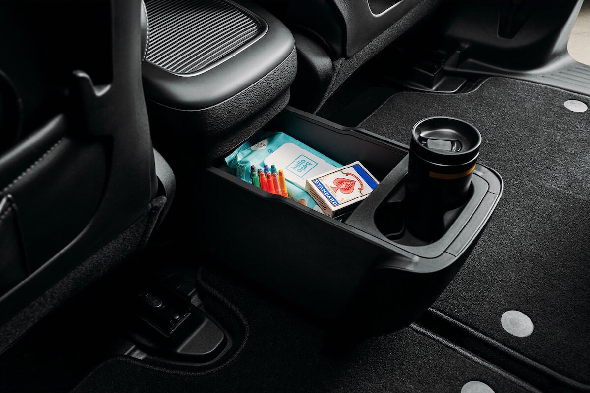 Système de rangement de la console centrale d'une Chrysler Pacifica hybride