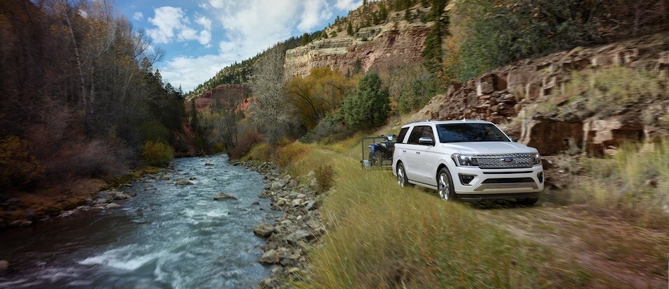 2018-Ford-Expedition-Platinum-SUV-L01.jpeg