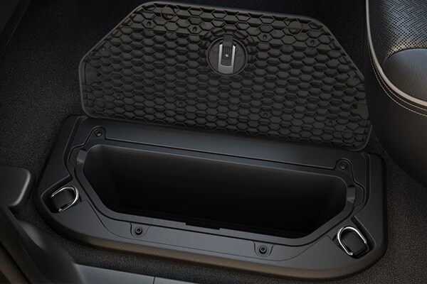 RAM-Commercial-1500-Features-InFloor.png