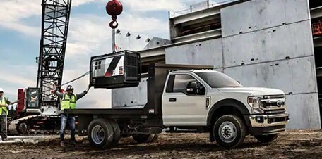 Ford Super Duty Chassis Flatbed/Stake Body