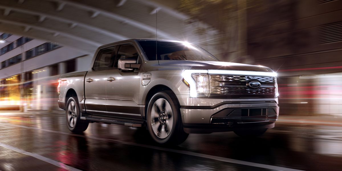 2022-ford-f-150-lightning-104-1621443879.jpg
