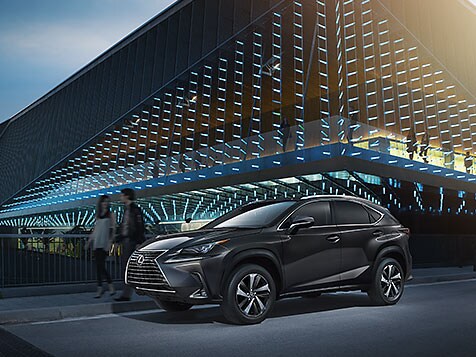Lexus-NX-300-shown-in-atomic-silver-gallery-thumbnail-476x357-LEX-NXG-MY18-0084.jpg