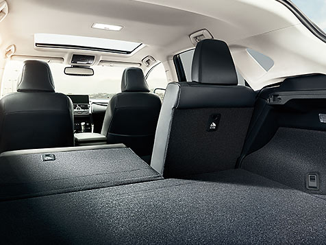Lexus-NX-300-60-40-split-folding-rear-seats-gallery-thumbnail-476x357-LEX-NXG-MY18-0011.jpg