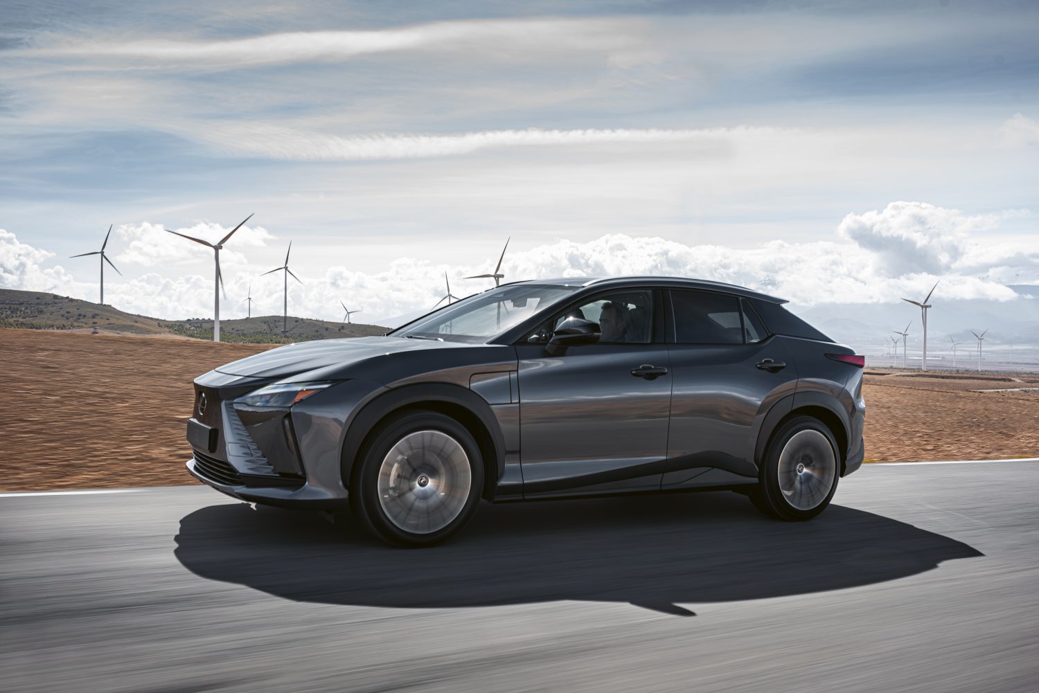 2023_Lexus_RZ_Exterior_14-1500x1001.jpg