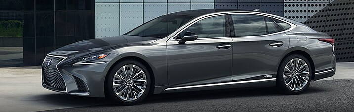 Lexus LS at Lexus of Rockford