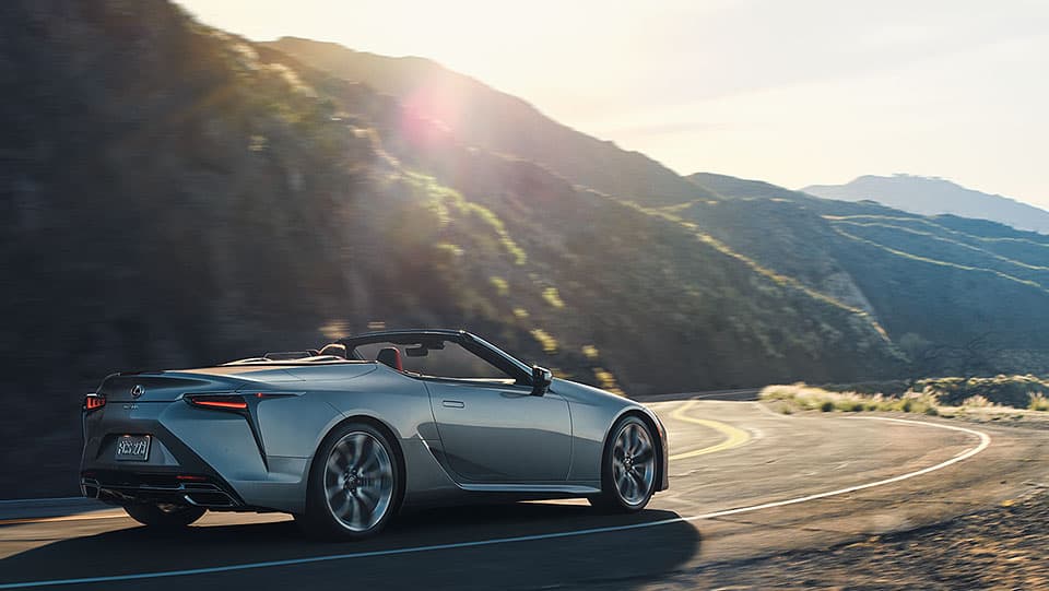 Lexus-LCC-gallery-thumbnail-960x541-LEX-LCC-MY21-0101_M75.jpg