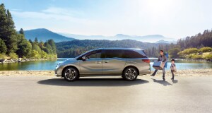Honda Odyssey Honda Odyssey parked at a lake