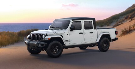 Jeep Gladiator Jeep Gladiator parked on mountain