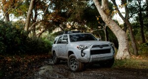 Toyota 4Runner Toyota 4Runner off-road forest
