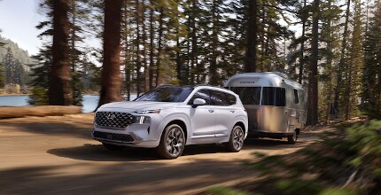 Hyundai Santa Fe Hyundai Santa Fe towing a camper