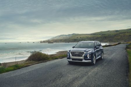 Hyundai Palisade Hyundai Palisade driving on the highway