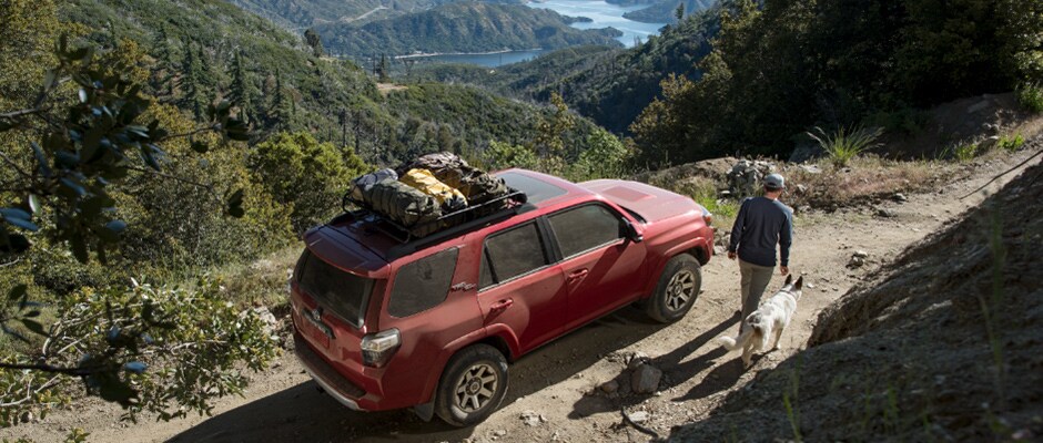 2018 Toyota 4Runner Off-Roading on Mountain