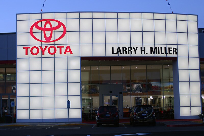 Larry H. Miller Toyota Peoria.jpg