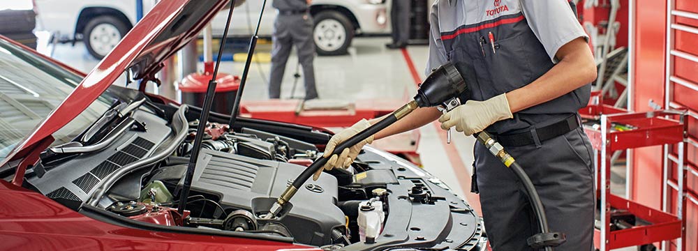 Toyota-oil-change.jpg