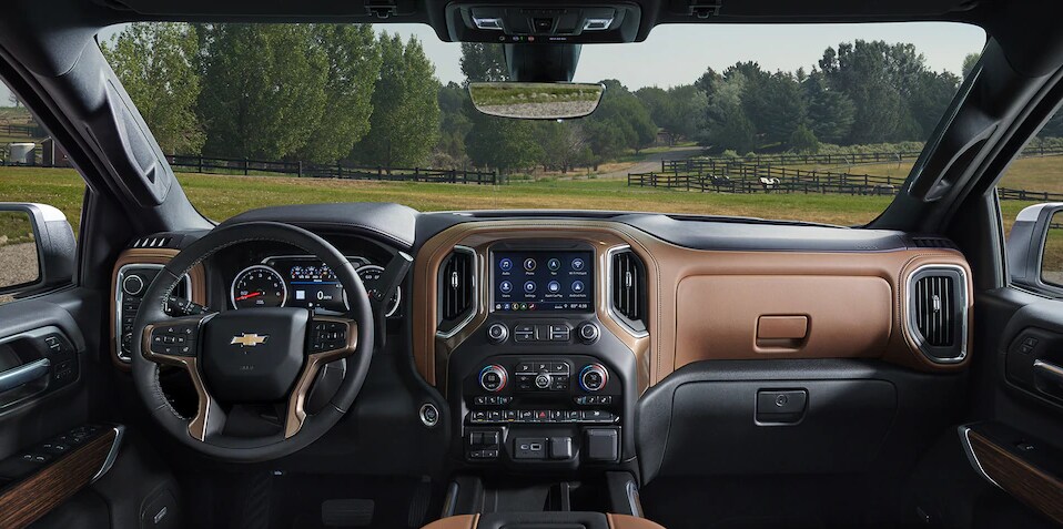 Silverado High Country Interior in Jet Black with Umber Accents.PNG