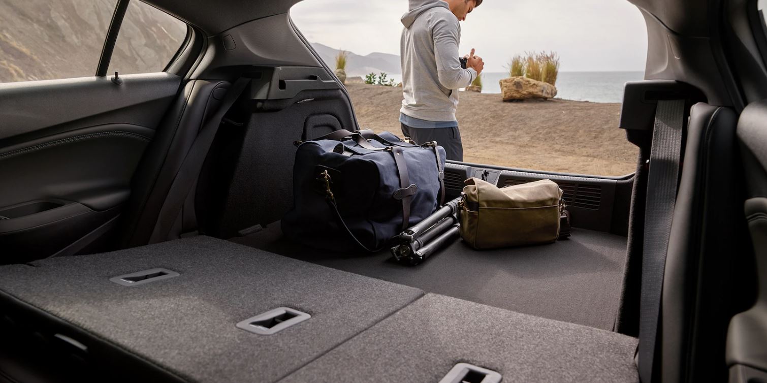 Surprisingly Spacious Cruze.JPG