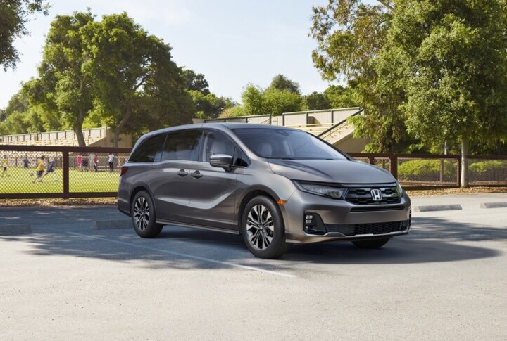 2025-Honda-Odyssey-Elite-Van-L05-720x485.jpeg
