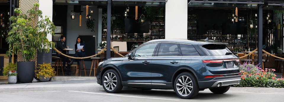 2020-Lincoln-Corsair-Standard-SUV-L06.jpeg