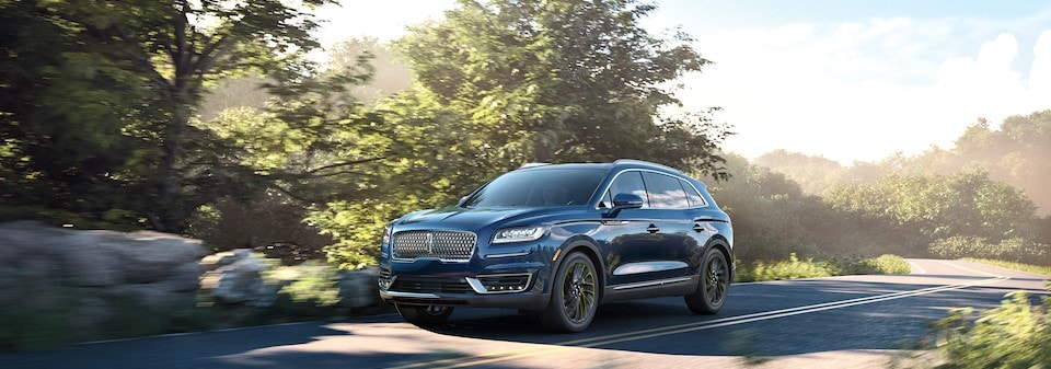 2019-Lincoln-Nautilus-Reserve-SUV-L01 (1).jpeg