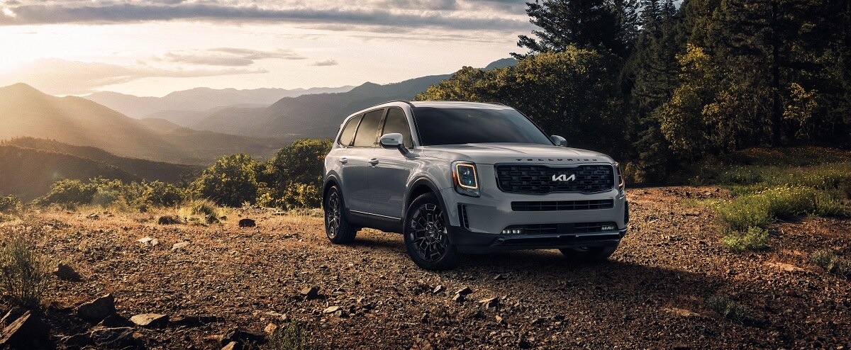 2022-KIA-Telluride-SX-SUV-L03.jpg