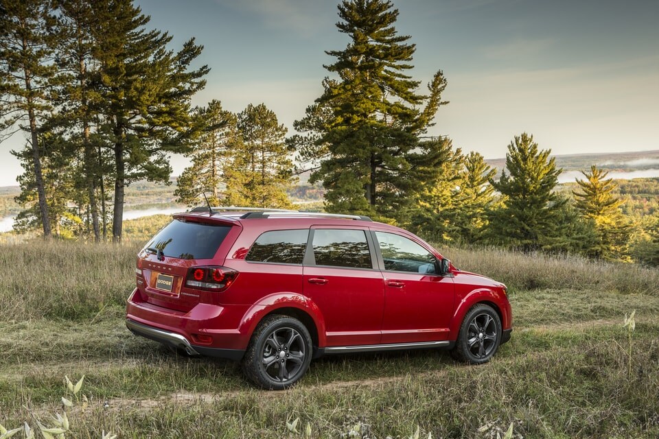 2017-Dodge-Journey-Crossroad-SUV-L07-min.jpg
